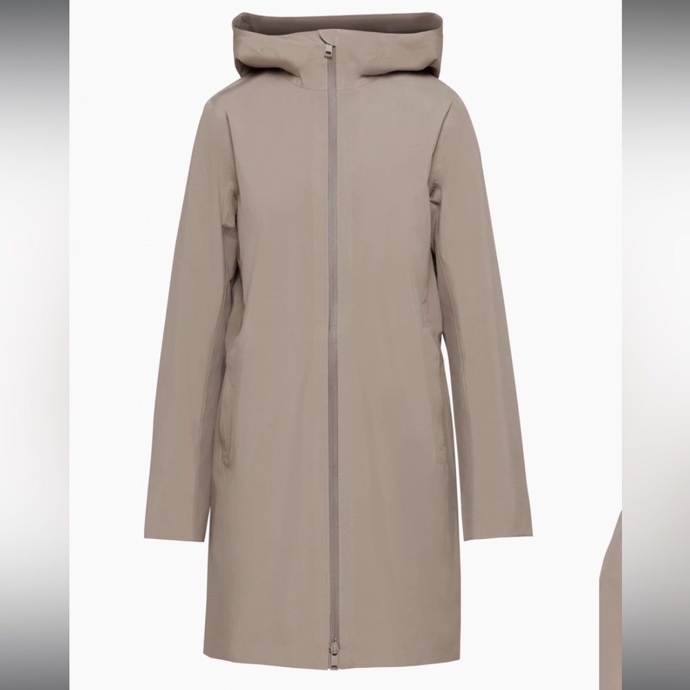 Aritzia Frontier Rain Jacket